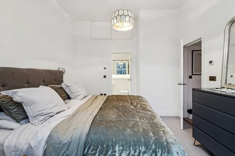 2 bedroom maisonette to rent, Westbourne Park Road, London