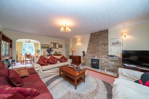 2 bedroom detached bungalow for sale, Georgewood Road, Hemel Hempstead, Hertfordshire, HP3 8AL