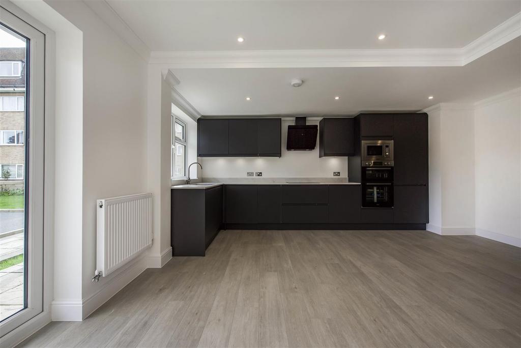 Kitchen &amp; living space