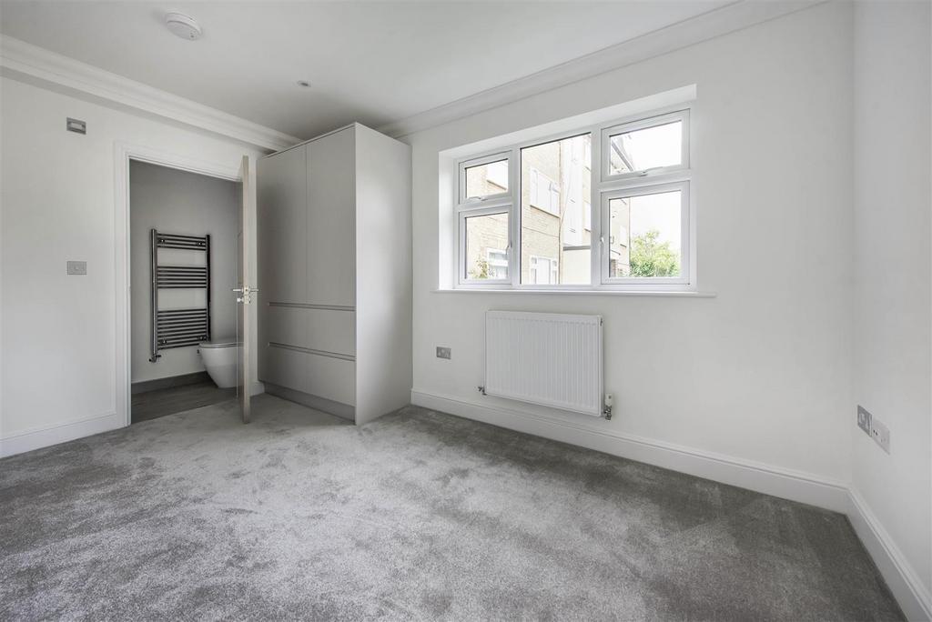 Bedroom with en-suite