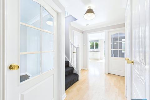 4 bedroom detached house to rent, Wellingley Road, Balby, Doncaster, South Yorkshire, DN4