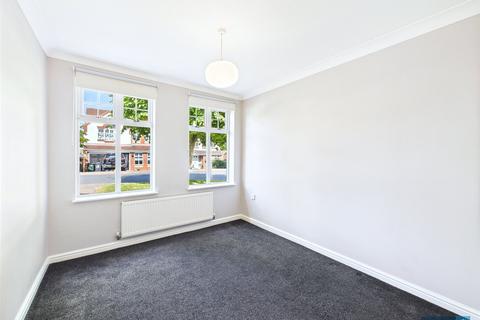 4 bedroom detached house to rent, Wellingley Road, Balby, Doncaster, South Yorkshire, DN4