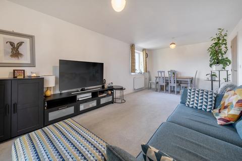 2 bedroom flat for sale, Mansion Court, Fusiliers Way, Hounslow, TW4