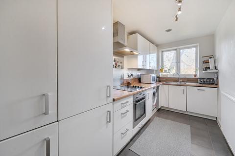 2 bedroom flat for sale, Mansion Court, Fusiliers Way, Hounslow, TW4