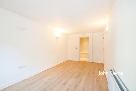 2 bedroom flat to rent, Argyll Road London SE18