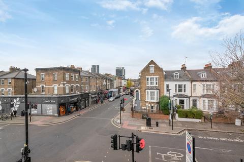 2 bedroom flat to rent, Somerfield Road, London N4