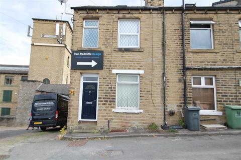 2 bedroom house to rent, Hill Top Road, Huddersfield HD1