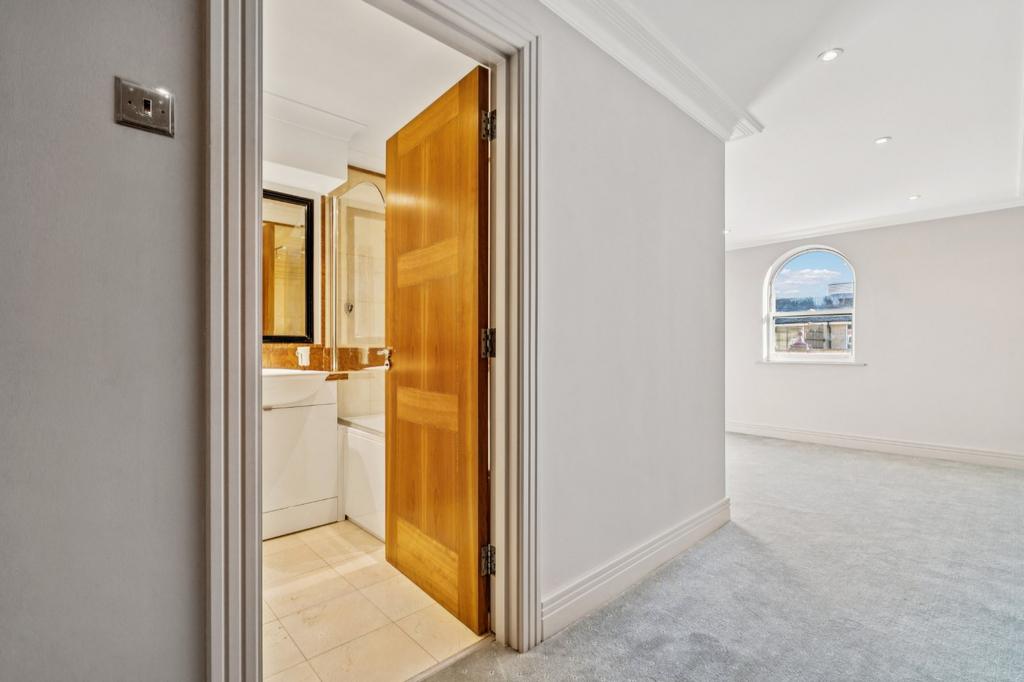 Bedroom/En-Suite