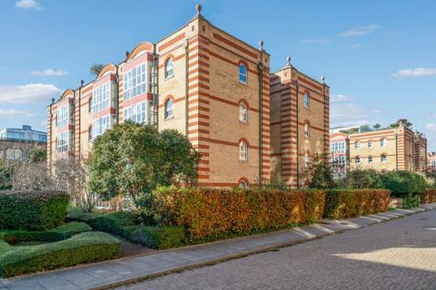 2 bedroom flat to rent, Oriel Drive, Barnes, London