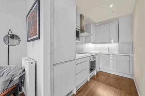 1 bedroom flat for sale, Avalon Point, 1 Silvocea Way, London