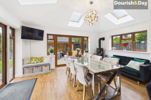 4 bedroom detached house for sale, Kenderdine Close, Stafford ST17