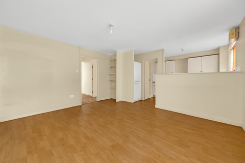 2 bedroom ground floor flat for sale, Swansea Court, E16