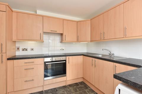 2 bedroom flat to rent, Dane John Court, Canterbury