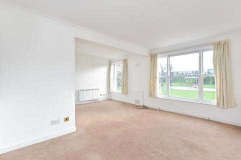 2 bedroom flat to rent, Dane John Court, Canterbury