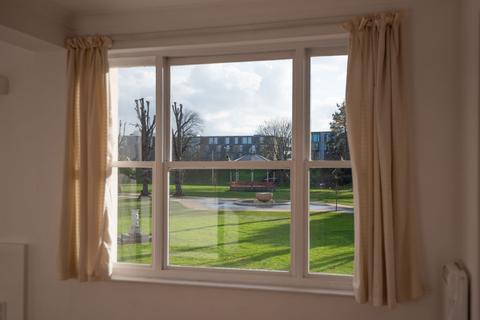 2 bedroom flat to rent, Dane John Court, Canterbury