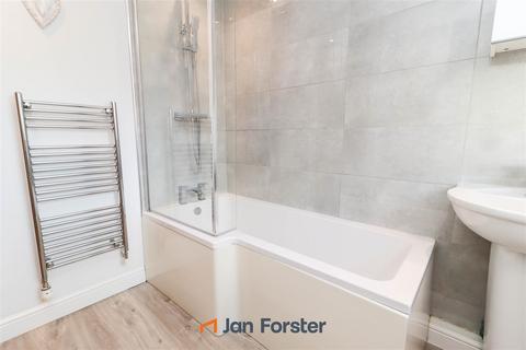 3 bedroom semi-detached house for sale, Chantry Drive, Wideopen, Newcastle Upon Tyne
