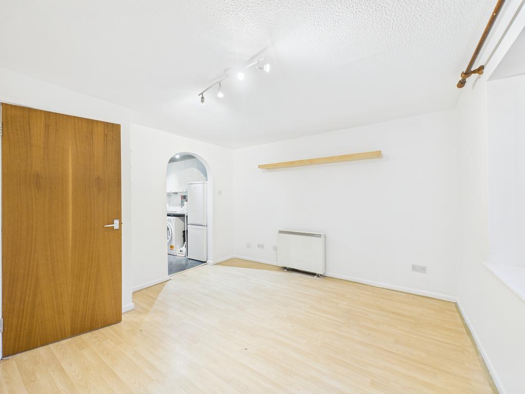 Living room (2)