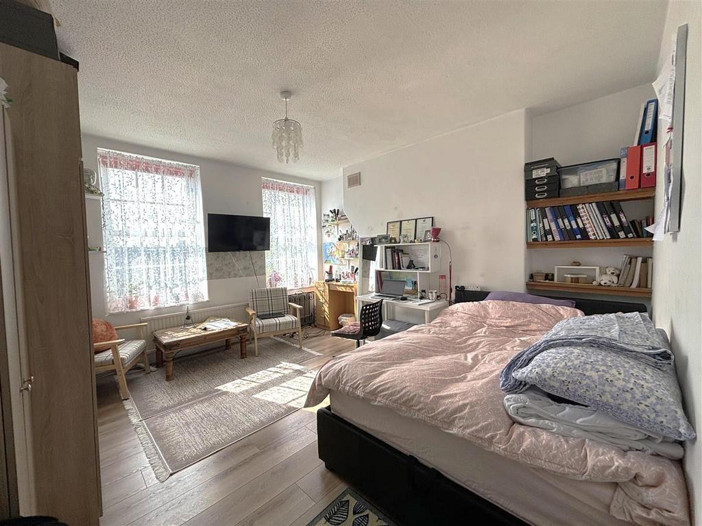 Bedroom 1, Seldon House, Eden Harper SW11
