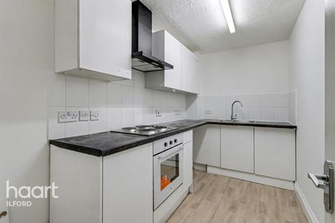 1 bedroom flat for sale, Bluebell Way, Ilford