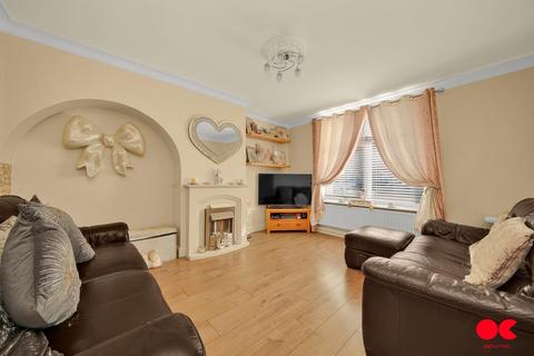3 bedroom terraced house for sale, Connor Road, Dagenham RM9