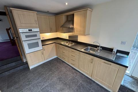 3 bedroom end of terrace house to rent, Drewton, Brough, East Riding of Yorkshi, HU15