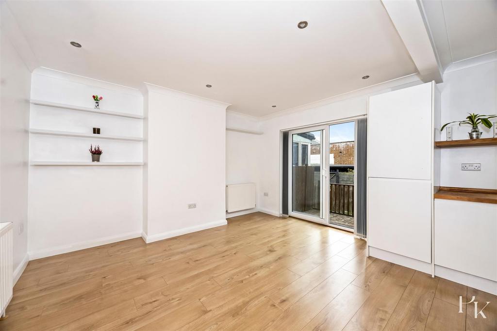 Living Room/Kitchen