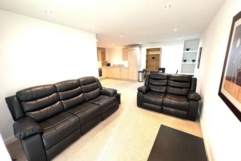 2 bedroom apartment to rent, St James Gate