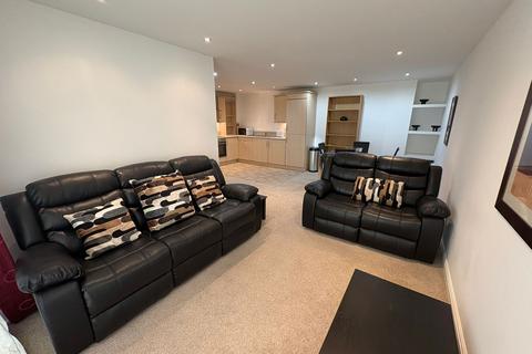 2 bedroom apartment to rent, St James Gate