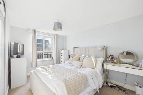 2 bedroom flat for sale, Pilgrove Way, Cheltenham GL51