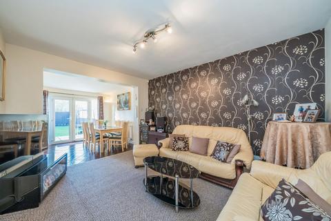 undefined, Wyndham Crescent, Hounslow TW4
