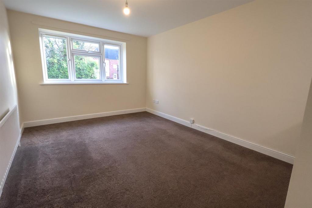5 headley lving.jpg