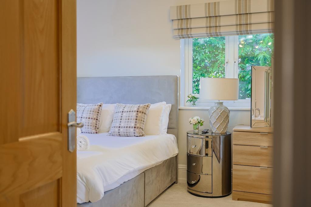 The Pines, Gowerton - Web (30 of 57).jpg