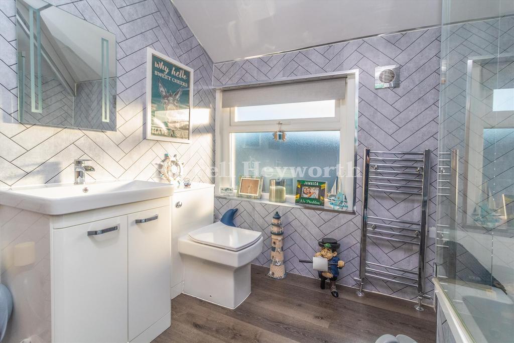 Bathroom image 2