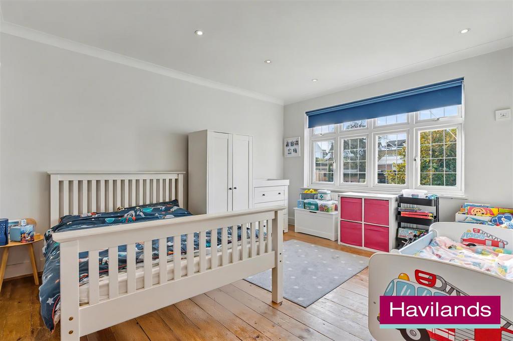 54 Cheyne Walk N21 1 DE-14.jpg