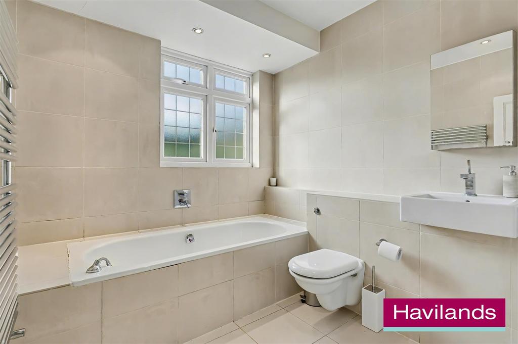 54 Cheyne Walk N21 1 DE-18.jpg