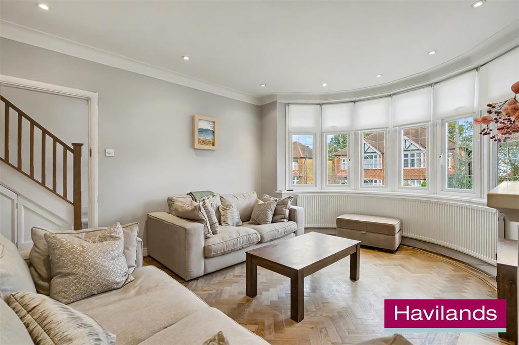 54 Cheyne Walk N21 1 DE-3.jpg
