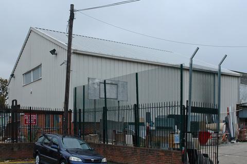 Warehouse to rent, 39-41 Markfield Rd London N15 4QA