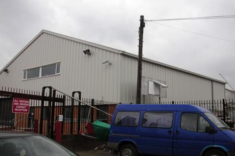 Warehouse to rent, 39-41 Markfield Rd London N15 4QA
