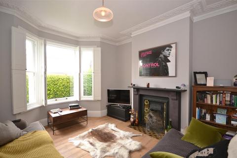 2 bedroom end of terrace house to rent, Trinity Road, East Finchley, London, N2