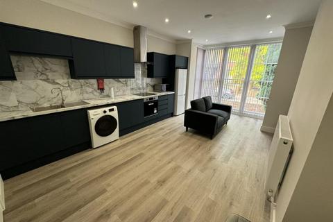2 bedroom flat to rent, Salisbury Road, Leicester LE1