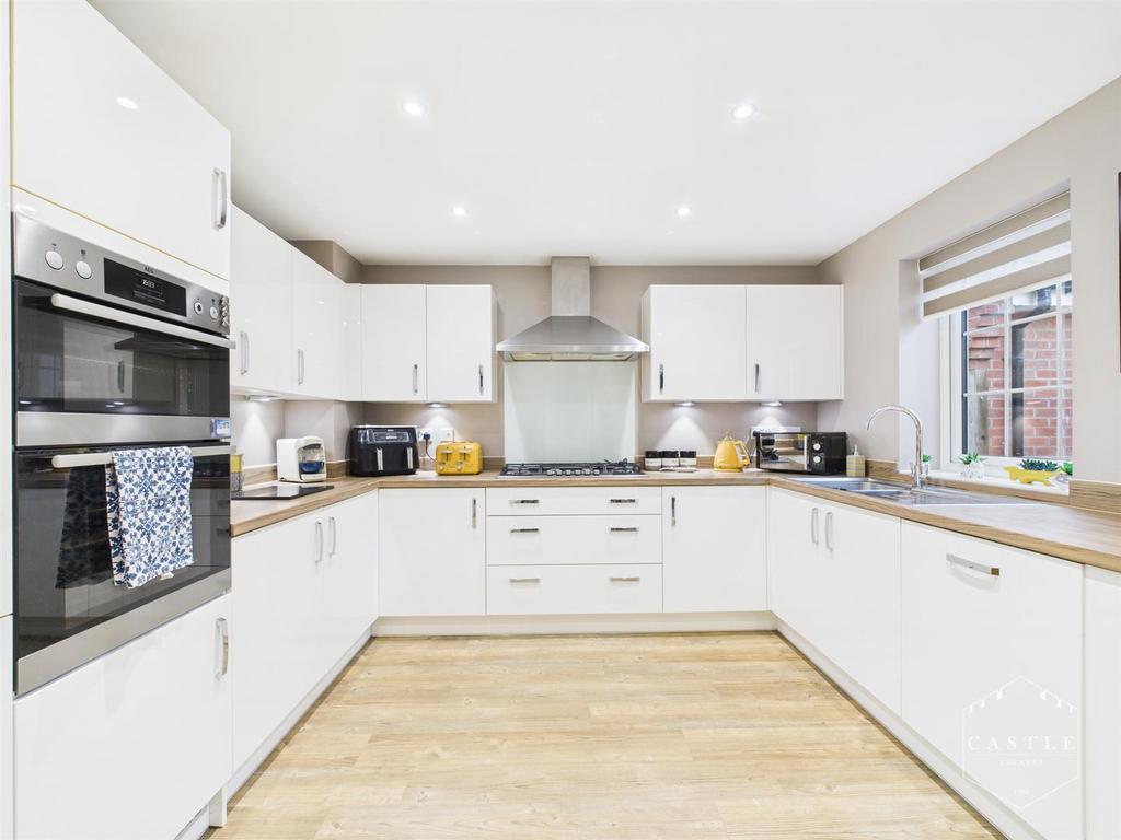 Breakfast kitchen