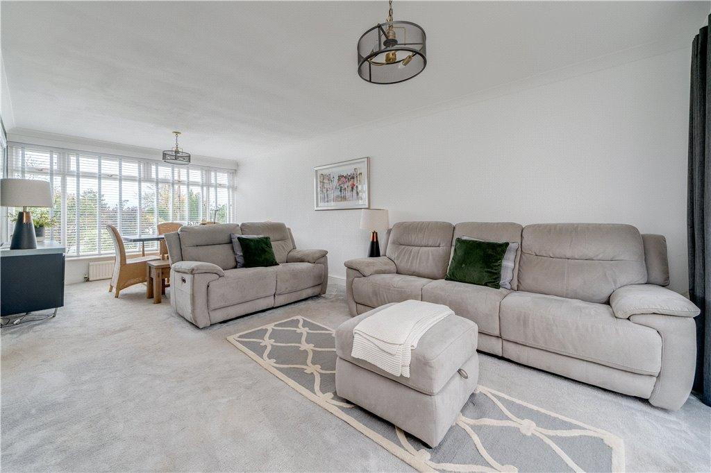 Sitting Room/Dining