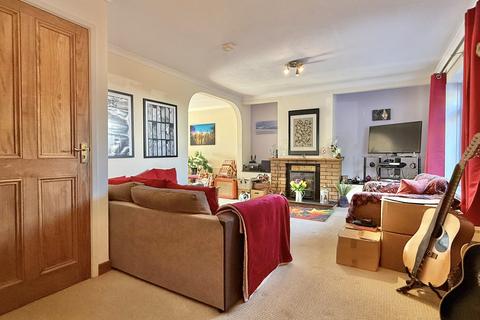 3 bedroom semi-detached house to rent, Ley Crescent, Liverton