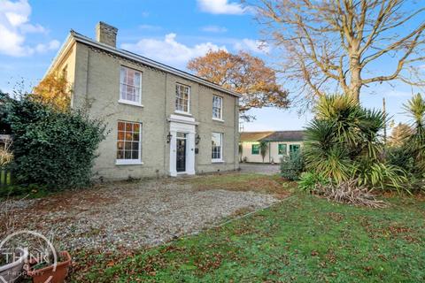 4 bedroom detached house for sale, Rollesby Road, Great Yarmouth NR29