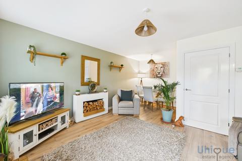 3 bedroom semi-detached house for sale, Sand Martin Avenue, Wesham PR4