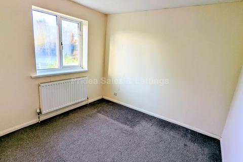 3 bedroom semi-detached house to rent, Ridgewell Close, Lincoln