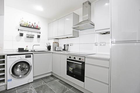 undefined, High Road, Chadwell Heath, Romford, RM6