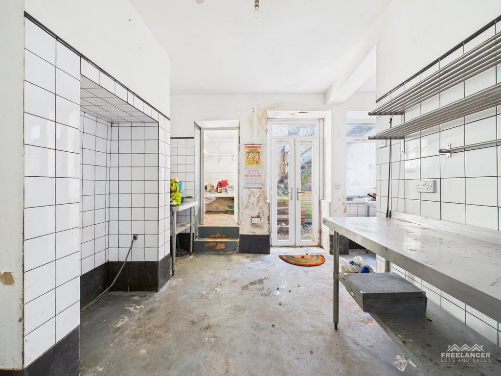 Kitchen 3