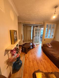 2 bedroom maisonette to rent, Watford WD18