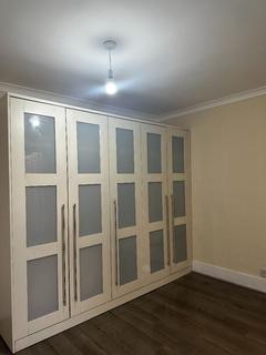2 bedroom maisonette to rent, Watford WD18